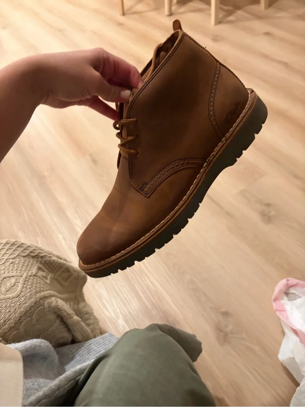 Clarks Men's Tan Leather Chukka Boots